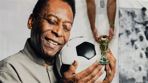 Pele, Brazil's three-time World Cup-winning legend, dies at 82 after ...