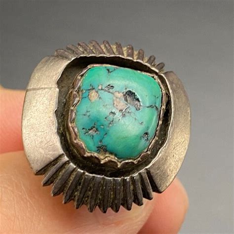 Vintage Navajo Native Turquoise Shadowbox Silver Ring Gem