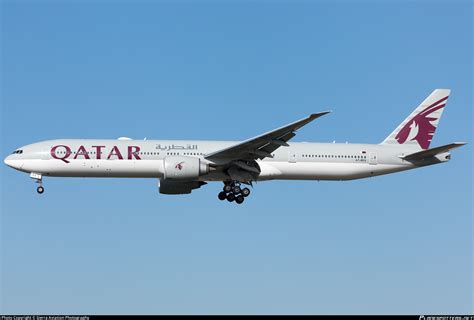 A7 BEX Qatar Airways Boeing 777 3DZER Photo By Sierra Aviation