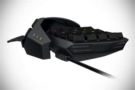 Razer Adds Colored Lighting into DeathStalker Gaming Keyboard and ...