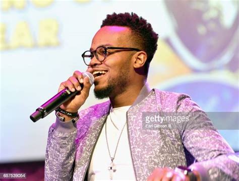 Travis Greene Musician Photos And Premium High Res Pictures Getty Images