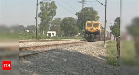 Train Services Resume In Amritsar: Amritsar accident: Protesters ...