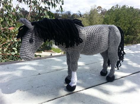 Horse Amigurumi Crochet Pattern + Tutorial - Advanced Crochet