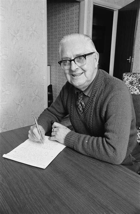 12 Novels That Understand Loneliness Better Than Most People Do