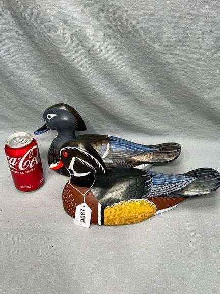 Pair Hutch Decoy Carving Wood Duck Decoys Dixon S Auction At Crumpton