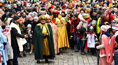 Orszaki Trzech Króli W tym roku pod hasłem Dzień dziś wesoły