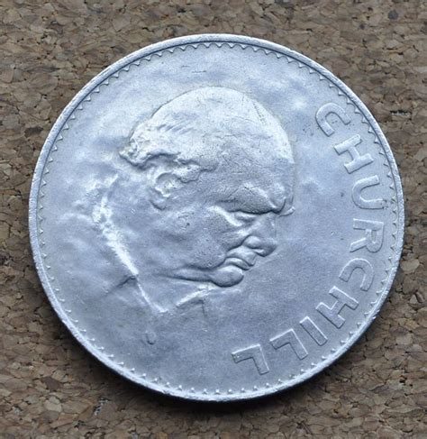 Churchill Crown Commemorative Coin Queen Elizabeth Ii Del Gratia