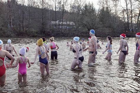 Fotogalerie Otu Ilci Se Na T Dr Den Koupali V Jize E Boleslavsk Den K