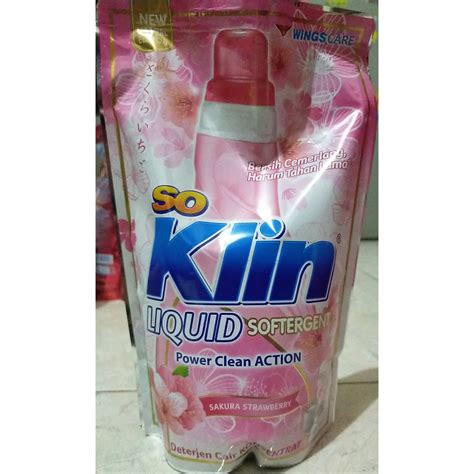 Jual So Klin Liquid Soft Sakura Strawberry 750 Ml Shopee Indonesia