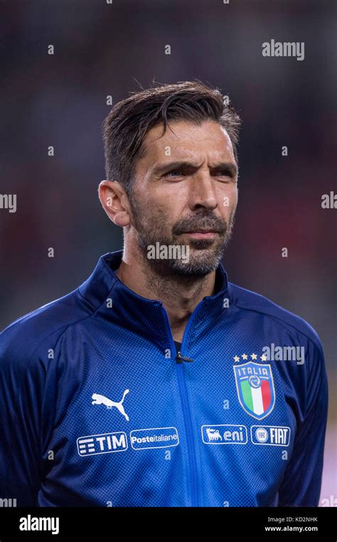 Gianluigi Buffon Fotos Und Bildmaterial In Hoher Auflösung Alamy