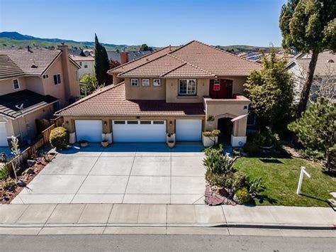 Hollister, CA Real Estate - Hollister Homes for Sale | realtor.com®