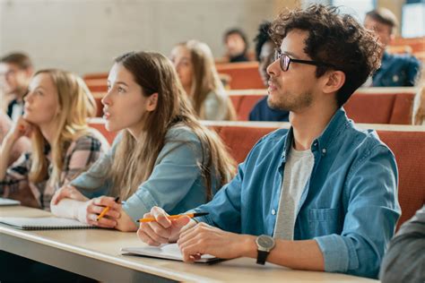 5 benefícios de estudar em um curso presencial Faculdade ESEG do