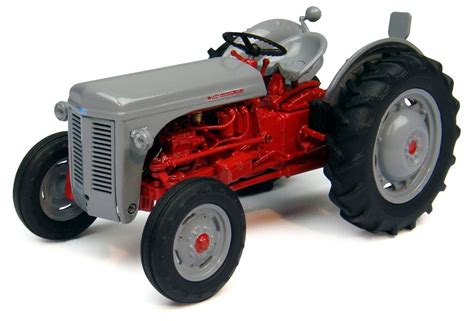 Trator Miniatura Massey Ferguson Ff Ds Escala R