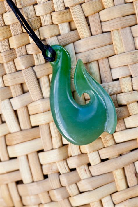 What Is the Meaning of Jade Stone Pendants? | Our Everyday Life