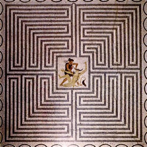 Le Labyrinthe O Th S E Tua Le Minotaure The Labyrinth Where Theseus