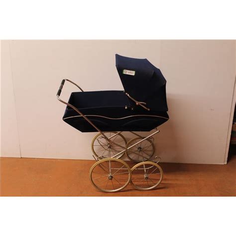 * Vintage Baby Carriage - Bodnarus Auctioneering