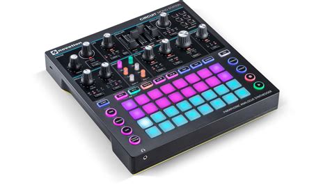 Novation Circuit Tracks Test Leichte Standalone Groovebox Delamar De