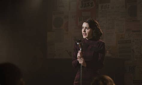 Rachel Brosnahan estrela The marvelous Mrs Maisel nova série da