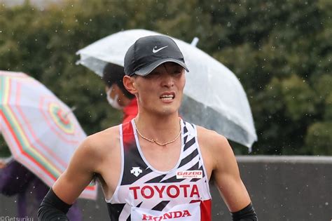 マラソンの服部勇馬がアナウンサーと結婚 陸上経験者の平山雅アナも「あたたかい家庭を築いていきたい」と同時発表 月陸online｜月刊陸上競技