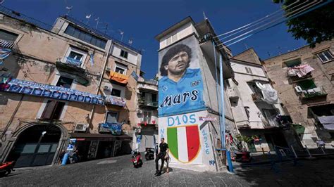 Tutti I Preparativi Per Festeggiare Lo Scudetto Del Napoli