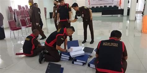 Kejaksaan Geledah Kantor Bawaslu Sumsel Cari Bukti Korupsi Dana Hibah