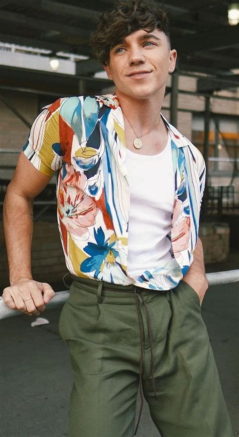 15 Floral Shirt Outfits For The Perfect Summer Look Mens Casual