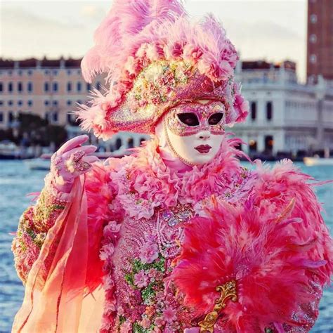 Počinje slavni karneval u Veneciji evo što nas ove godine čeka u gradu