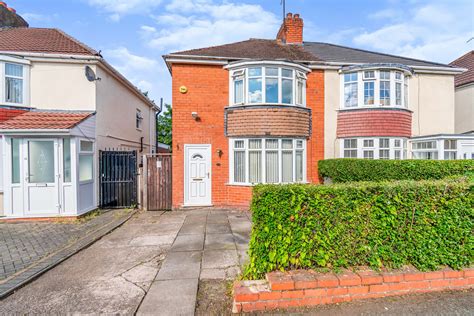 3 Bedroom Semi Detached House For Sale In Hilton Road Wolverhampton