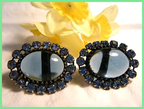 Rare Chunky Vintage Unsigned Schreiner Blue Rhinestone Cabochon