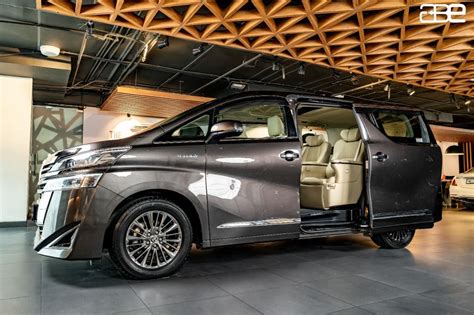 Toyota Vellfire Executive Lounge Graphite Grey With Beige