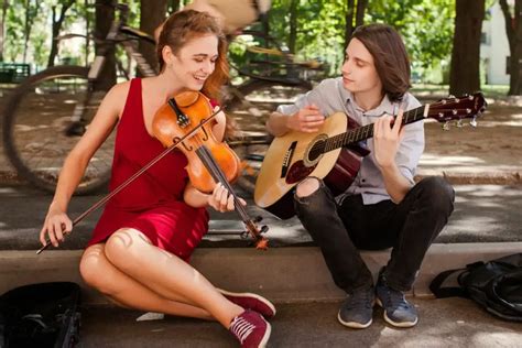 Major Differences Between A Guitar And A Violin