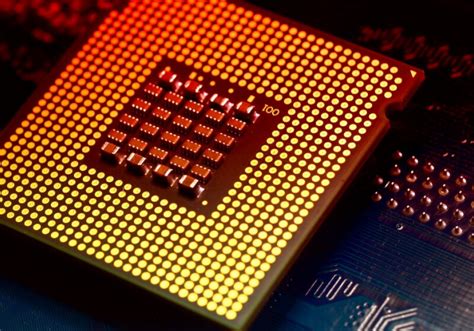 В процессорах Intel обнаружили опасную уязвимость