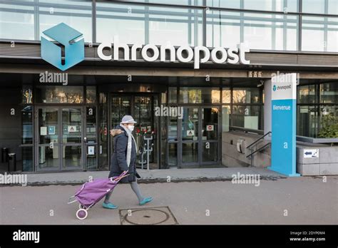 CHRONOPOST HEADQUARTERS PARIS Stock Photo - Alamy 
