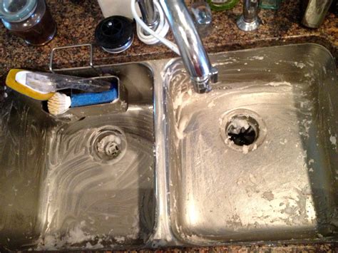 DIY Natural Sink Cleaner: 3 Ingredients - Overthrow Martha