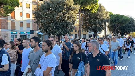 Giustizia Per Denny Anche Il Sindaco Al Corteo Con Amici E Familiari