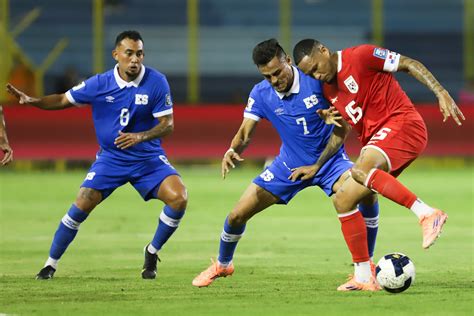 Fajardo lifts Panama over El Salvador in World Cup Qualifying