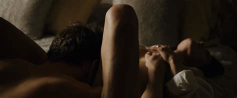 Naked Lena Headey In Zipper