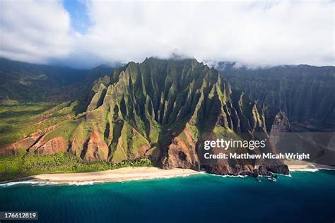 Nā Pali Coast State Park Photos And Premium High Res Pictures Getty