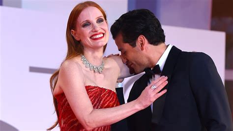 On Jessica Chastain And Oscar Isaacs Incredibly Intimate Red Carpet