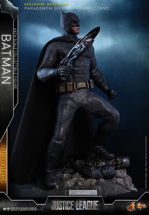 Idle Hands Hot Toys Justice League Batman Deluxe Figure