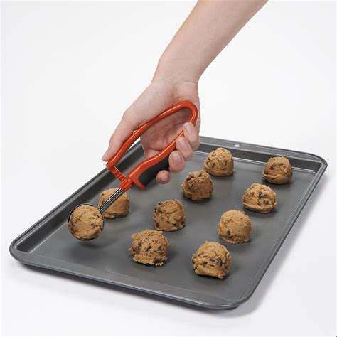 Amazon.com: OXO Good Grips Small Cookie Scoop: Ice Cream Scoops: Kitchen & Dining