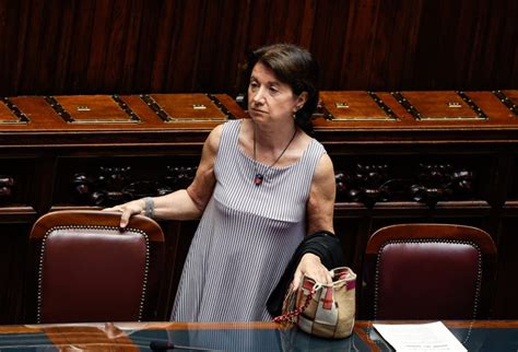 Eugenia Roccella Serve L Impegno Di Tutti Per Il Ddl Contro La