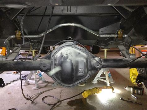 Stud-e-venture: Rear sway bar installation