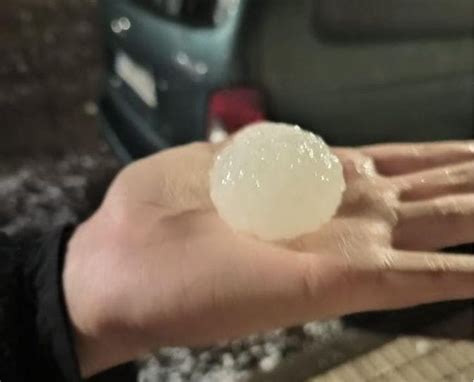 Tormentas De Granizo Como Pelotas Azotan El Oeste De Espa A En Plena