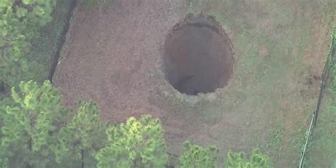 A Sinkhole That Swallowed A Florida Man While He Slept Has Reopened Latest Weather Clips Fox