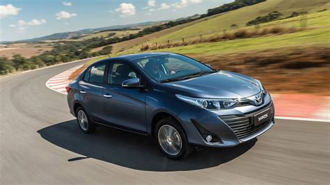 Primeiras Impress Es Toyota Yaris Sedan Xls O Complet O Japon S