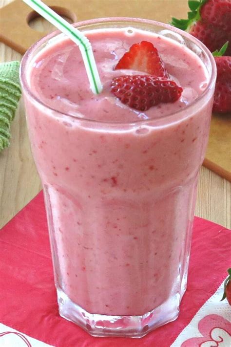 Simple Strawberry Smoothie With Yogurt The Dinner Mom