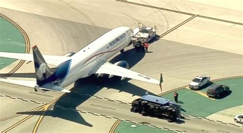 Alert Aeromexico Boeing Collides With Truck At Los Angeles