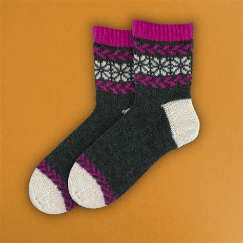 Kremke Soul Wool Pattern Primavera Socks Selected Yarns