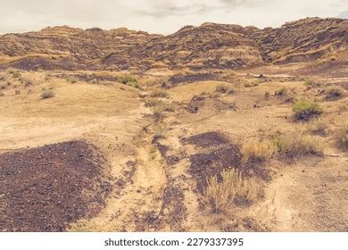 Drumheller Badlands: Over 2,359 Royalty-Free Licensable Stock Photos | Shutterstock